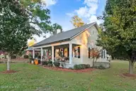 302 N Sycamore Street, Fremont, NC 27830 — 2-bedroom home, Fremont, NC, photo 3 of 27: 03-302 N Sycamore St-3