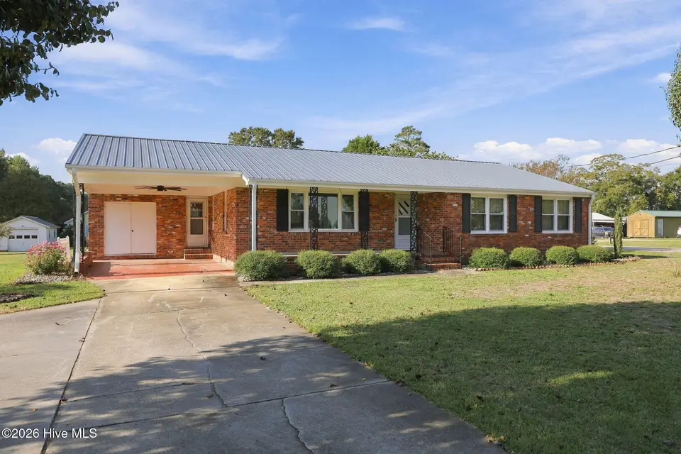 2623 Pauls Path Road, Kinston, NC 28504 — 3-bedroom home, Kinston, NC, photo 1 of 45: 1-web-or-mls-BLS_0080