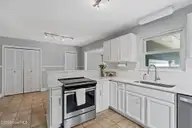 124 Darby Street, Wilmington, NC 28409 — 3-bedroom home in Foxcroft, Wilmington, NC, photo 12 of 39