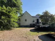 204 E Oak Street, Goldsboro, NC 27530 — 2-bedroom home, Goldsboro, NC, photo 3 of 14: IMG_1618