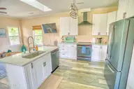 314 Spencer Farlow Drive Unit 2, Carolina Beach, NC 28428 — 3-bedroom condo in Heart of Carolina Beach, Carolina Beach, NC, photo 9 of 21: TheDigsCB-31