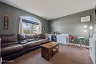 304 Bear Run, Maple Hill, NC 28454 — 5-bedroom home in Southwest Plantation, Maple Hill, NC, photo 8 of 63: 28-web-or-mls-_RAD3340