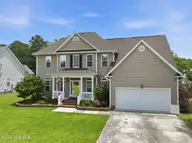 209 Middle Ridge Drive, Hubert, NC 28539 — 4-bedroom home in Trailwood, Hubert, NC, photo 4 of 66
