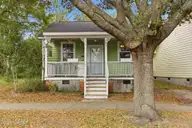 209 Mcrae Street, Wilmington, NC 28401 — 3-bedroom home in Downtown, Wilmington, NC, photo 2 of 35: 01front02