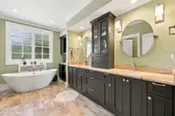 609 Neuse Harbour Boulevard, New Bern, NC 28560 — 4-bedroom waterfront home in Neuse Harbour, New Bern, NC, photo 18 of 57: 30-web-or-mls-0C0A7818_edit