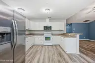 128 Bermuda View, New Bern, NC 28560 — 3-bedroom waterfront home in Carolina Pines, New Bern, NC, photo 14 of 42: Kitchen