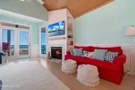 112 Sandpiper Court, Atlantic Beach, NC 28512 — 3-bedroom waterfront home in Sea Dreams, Atlantic Beach, NC, photo 14 of 50: living room