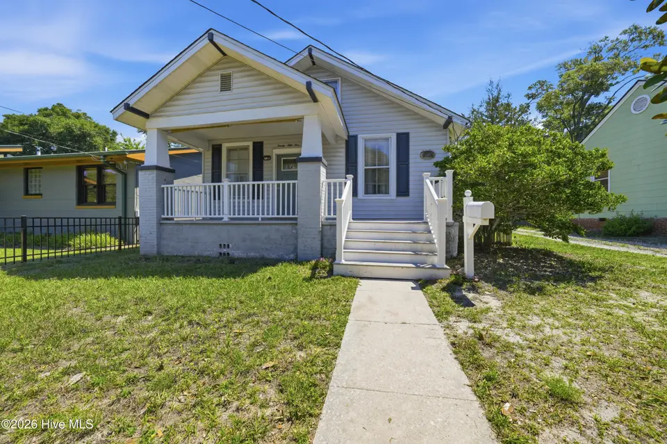 2055 Washington Street, Wilmington, NC 28401 — 2-bedroom home in Sunset Park, Wilmington, NC, photo 1 of 27