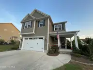 208 Abaco Drive W, Cedar Point, NC 28584 — 3-bedroom home in Marsh Harbour, Cedar Point, NC, photo 2 of 33: IMG_9148