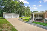 2430 Forrest Drive, Kinston, NC 28504 — 3-bedroom home in Castle Oaks, Kinston, NC, photo 17 of 42: 17-2430 Forrest Dr-17