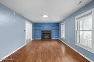 100 W Cameron Court, Jacksonville, NC 28546 — 4-bedroom home in Brynn Marr, Jacksonville, NC, photo 4 of 28