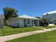 1100 Shepard Street, Morehead City, NC 28557 — 2-bedroom waterfront home, Morehead City, NC, photo 3 of 5: IMG_0909