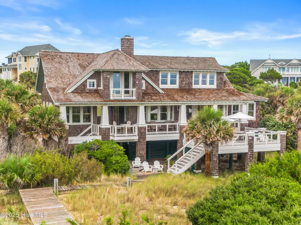 978 S Bald Head Wynd, Bald Head Island, NC 28461 — 4-bedroom waterfront home in BHI Loggerhead Beach, Bald Head Island, NC, photo 1 of 54: 978_sbald_head_wynd-51_882