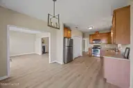 102 Blackheath Drive, New Bern, NC 28560 — 4-bedroom home in Carolina Pines, New Bern, NC, photo 5 of 43: 30-web-or-mls-0C0A0612
