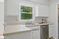 312 Wendover Lane, Wilmington, NC 28411 — 3-bedroom home in Wendover, Wilmington, NC, photo 13 of 35: Kitchen - Dishwasher