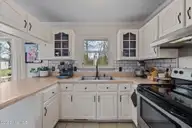 100 Estate Drive, Jacksonville, NC 28540 — 4-bedroom home in Brook Valley, Jacksonville, NC, photo 11 of 49: 33-web-or-mls-_RAD0281