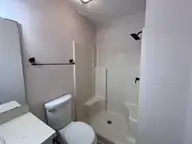 317 Beechwood Drive, Havelock, NC 28532 — 5-bedroom home in Southern Terrace, Havelock, NC, photo 17 of 27: Primary bathroom