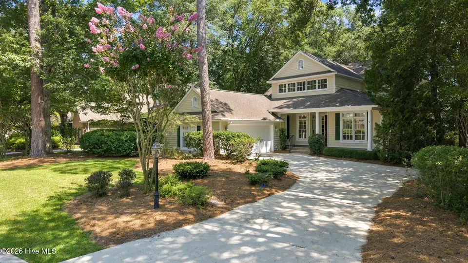 8313 Vintage Club Circle, Wilmington, NC 28411 — 4-bedroom waterfront home in Porters Neck Plantation, Wilmington, NC, photo 1 of 45