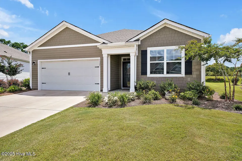 1325 Clendon Circle, Leland, NC 28451 — 3-bedroom home in Brunswick Forest, Leland, NC, photo 1 of 56: 1325 Clendon Circle