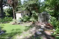 210 N Harvey Street, Washington, NC 27889 — 3-bedroom home, Washington, NC, photo 10 of 21: IMG_5985