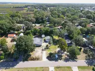 424 Trott Street, Oak Island, NC 28465 — 3-bedroom home in Yaupon Beach, Oak Island, NC, photo 8 of 52: 424 Trott St Oak Island NC-large-002-009