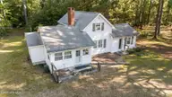 376 Foxfire Road, Aberdeen, NC 28315 — 3-bedroom home, Aberdeen, NC, photo 3 of 27: 376 Foxfire Road