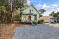 390 W Connecticut Avenue, Southern Pines, NC 28387 — 3-bedroom home in Downtown, Southern Pines, NC, photo 3 of 35: 390 W Connecticut-28