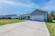 317 Shadyrock Path, Richlands, NC 28574 — 4-bedroom home in Pebble Grove, Richlands, NC, photo 3 of 52: Rbecca P (2 of 51)