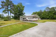 303 Queens Road, Hubert, NC 28539 — 3-bedroom manufactured home in Quail Haven, Hubert, NC, photo 3 of 28