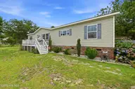 176 Zonnie Lane, Hampstead, NC 28443 — 3-bedroom manufactured home, Hampstead, NC, photo 2 of 38