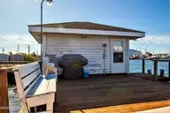519 Atlantic Beach Causeway, Atlantic Beach, NC 28512 — 3-bedroom waterfront manufactured home in Sound View Isles, Atlantic Beach, NC, photo 10 of 38: 519 Atlantic Beach Cswy