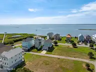 108 Hollings Court, Newport, NC 28570 — 4-bedroom waterfront home in Cannonsgate, Newport, NC, photo 3 of 61: Stunning Cannonsgate home