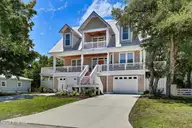 213 Oak Outlook Way, Carolina Beach, NC 28428 — 3-bedroom home in Hidden Hills, Carolina Beach, NC, photo 3 of 65: 003_img_4934_322