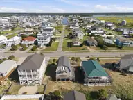 2016 N New River Drive, Surf City, NC 28445 — 4-bedroom waterfront home in Old Settlers Beach, Surf City, NC, photo 14 of 56