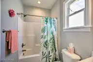 124 Salt Marsh Way, Atlantic Beach, NC 28512 — 4-bedroom waterfront home in Salt Marsh Villas, Atlantic Beach, NC, photo 15 of 32: Pink16