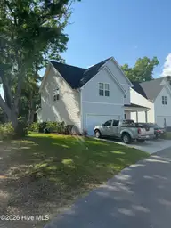 1425 Eco Circle, Wilmington, NC 28409 — 3-bedroom home in Deer Crossing, Wilmington, NC, photo 3 of 31: Private yard
