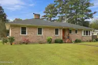 109 W 13th Street, Washington, NC 27889 — 3-bedroom home, Washington, NC, photo 2 of 54: 2-web-or-mls-IMG_0104