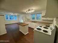 5324 Masonboro Loop Road, Wilmington, NC 28409 — 2-bedroom home, Wilmington, NC, photo 6 of 26: IMG_8581