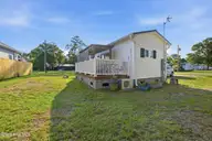 5427 Dove Drive SW, Ocean Isle Beach, NC 28469 — 1-bedroom manufactured home in Shan-gri-la, Ocean Isle Beach, NC, photo 3 of 35