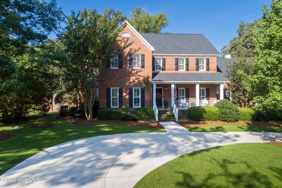 2417 Oakview Drive, New Bern, NC 28562 — 3-bedroom home in Oakview, New Bern, NC, photo 1 of 52: 20260608-Rock I (3761 of 1)