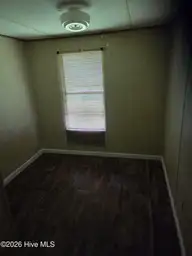 708 Elma Drive, Kinston, NC 28501 — manufactured home, Kinston, NC, photo 3 of 12: Bedroom 1