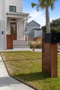 220 Georgia Avenue, Carolina Beach, NC 28428 — 4-bedroom home, Carolina Beach, NC, photo 5 of 74: 47-web-or-mls-BTS01066