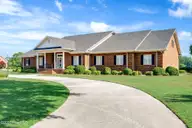 506 Lake Shore Drive, Warsaw, NC 28398 — 4-bedroom waterfront home in Grove Creek, Warsaw, NC, photo 2 of 44