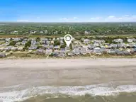 926 E Beach Drive, Oak Island, NC 28465 — 3-bedroom waterfront home, Oak Island, NC, photo 5 of 36: 6-web-or-mls-CAMMediaLLC.com 923-11