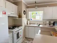 2807 Arendell Street, Morehead City, NC 28557 — 2-bedroom waterfront home in Morehead Bluffs, Morehead City, NC, photo 11 of 69: Kitchen
