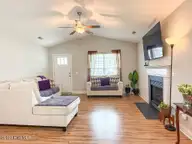 4744 Corena Drive, New Bern, NC 28562 — 3-bedroom home in Planters Ridge, New Bern, NC, photo 14 of 76: IMG_0323