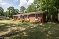 182 Crabapple Lane, Lake Waccamaw, NC 28450 — 3-bedroom home, Lake Waccamaw, NC, photo 8 of 56: Crabapple182-1FShaneL33A6392 copy