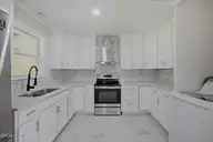 122 Candlewood Drive, Wilmington, NC 28411 — 3-bedroom home in Smith Creek, Wilmington, NC, photo 7 of 26