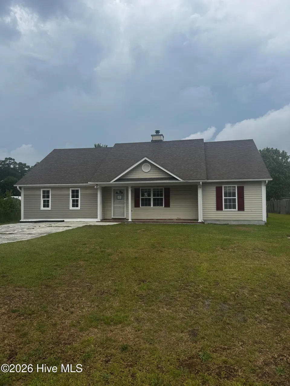 111 Quail Creek Drive, Hubert, NC 28539 — 3-bedroom home in Quail Creek, Hubert, NC, photo 1 of 25