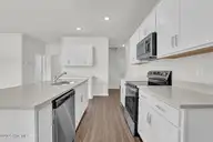 483 Galloping Foal Way SE, Bolivia, NC 28422 — 3-bedroom home in River Tide Farms, Bolivia, NC, photo 6 of 25: Kitchen